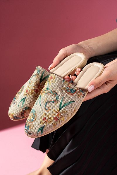 FUGA MODA Sedrix Beige Floral Patterned Closed Front Slippers