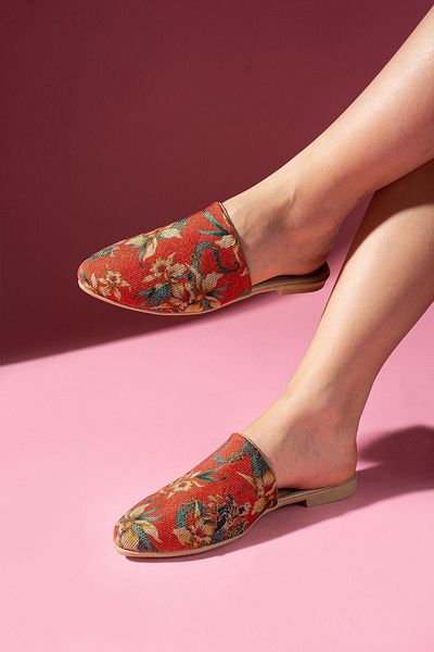 FUGA MODA Sedrix Red Floral Patterned Closed Front Slippers