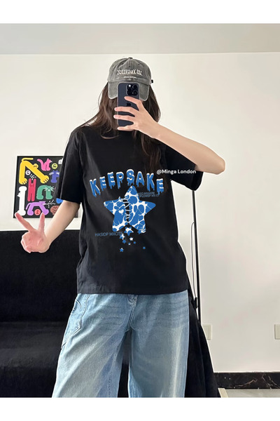 Minga London Crna uspomena zvezda prednja Štampano Oversize kroj unisex T-shi...