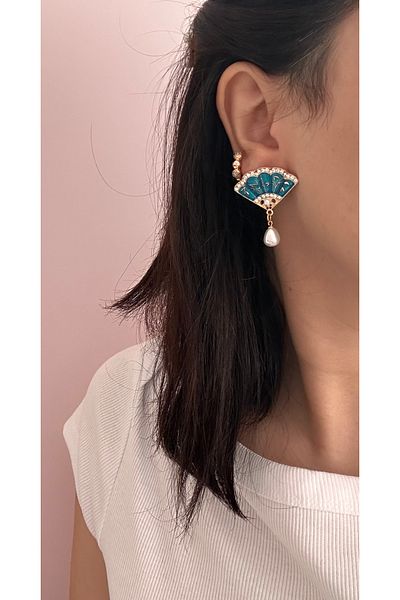 YENGEÇ Fan Model Earrings