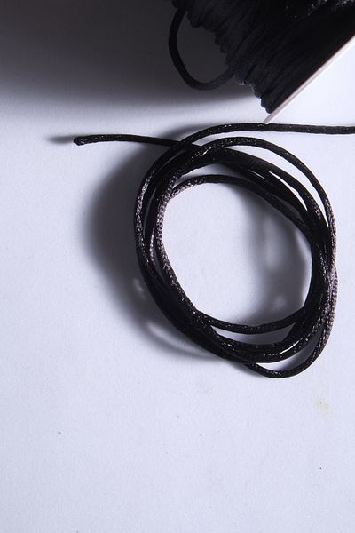 Eskişehir hobi sanat 20 μέτρα Μαύρο Χρώμα 2 mm Πάχος Σχοινί Παντεσπάνι Προσκέφαλο Σατέν Σχοινί Κολιέ Κοσμήματα Σχέδιο Βραχιόλι Σχοινί