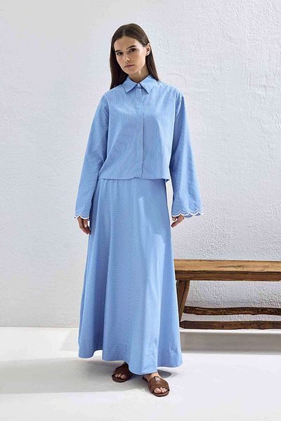 Hooopstore Costum cu fustă albastru cu dungi și broderie Luna