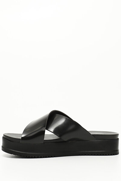 GÖNDERİ(R) Schwarze Damenhausschuhe mit Keilsohle 34172