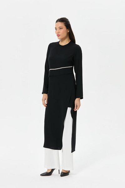 Esswaap Costum cu lanț de piatră cu fantă detaliată Ecru