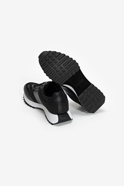 Calvin Klein Low Top Lace up Nylon Woven Sneaker - Stylish and Comfortable Design