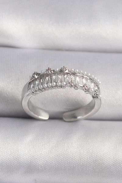 Skygo Brass Silver Color Zircon Stone Pearl Detail Vip Series Women's Ring - Tj-Byk3519