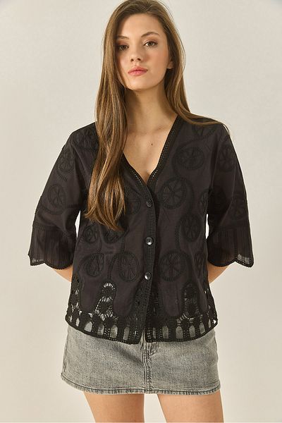 Bianco Lucci Women's Embroidery Detailed V-Neck Buttoned Bell Sleeve Shirt 60261394