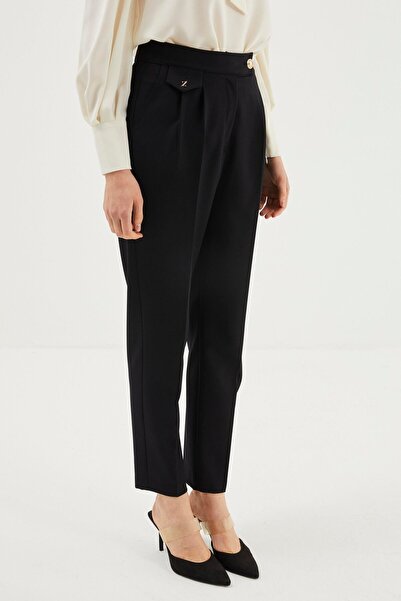Zühre Ψηλόμεσο μαύρο παντελόνι με καρότο P-0179