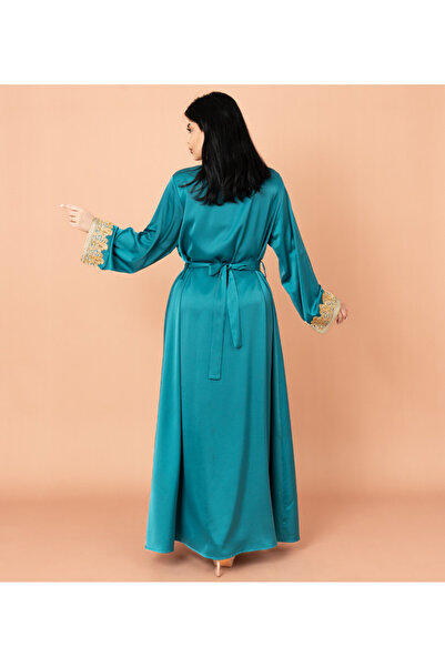 IKKXA Belted Elegant 2-Piece Kaftan