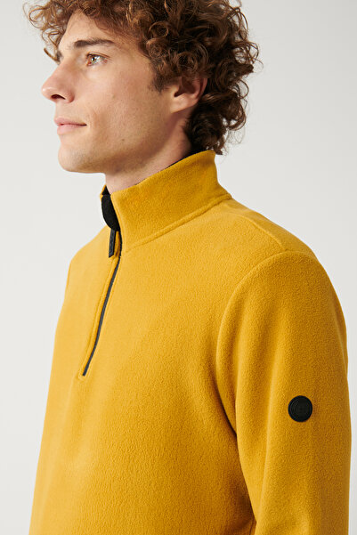 Avva Men's Mustard Cold Resistant Half Zipper Stand Collar Fleece Sweatshirt E 001068