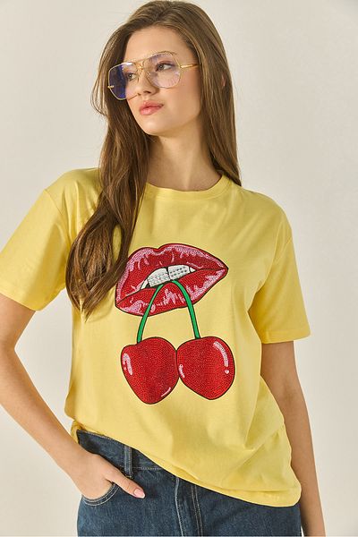 Bianco Lucci Women's Cherry Lips Printed Stone Detailed Regular Fit T-Shirt 4137 60283298