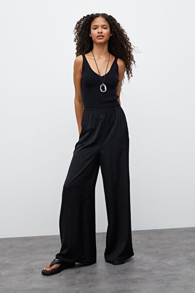 urban focus V-Neck Knitwear Undershirt