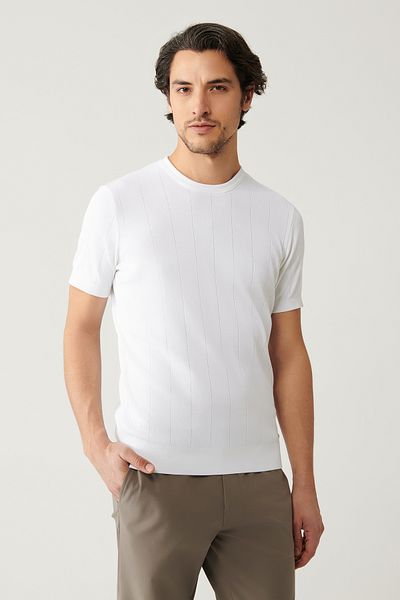 Avva Ecrufarbenes, durchbrochenes Strick-T-Shirt mit Rundhalsausschnitt für Herren A41y5058