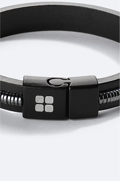 Avva Black Leather Men's Bracelet - A32Y9631