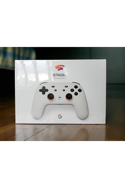 Google Stadia Premiere Edition (controller + Google Chromecast Ultra)