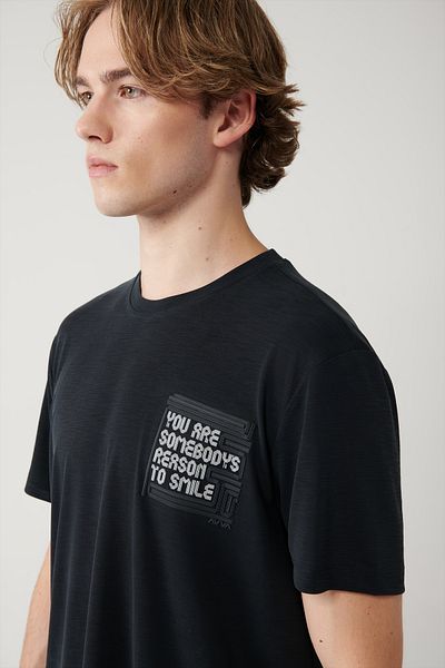 Avva Ανδρικό μπλουζάκι Anthracite Crew Neck με στάμπα μαλακής αφής A41y1136