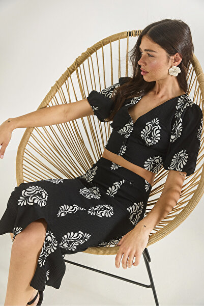 Bianco Lucci Women's V-Neck Crop Blouse Slit Detailed Skirt Patterned Wrap Top-Down Set 8037 60284045