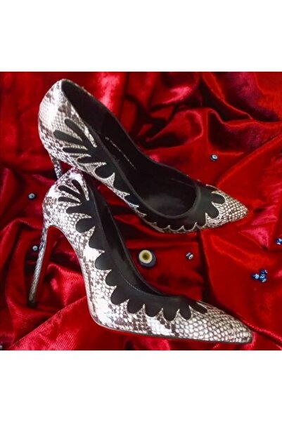 lescarpe Yılan Derisi Görünümlü Siyah Beyaz Stiletto- Topuklu Ayakkabı