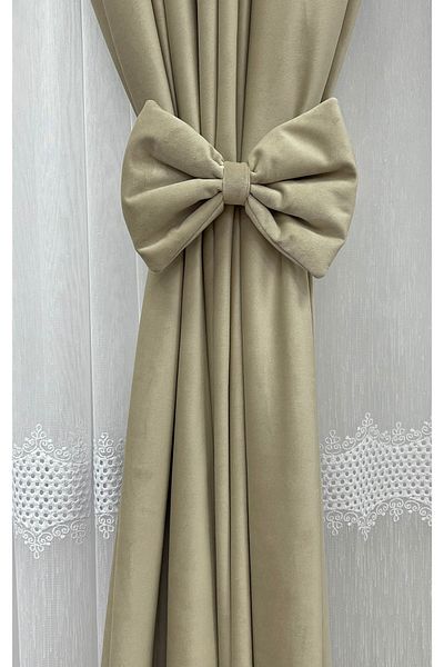 Liz Line Set of two velvet curtains, with drapery, various sizes and colors, from the "Velvet lux" range by Liz Line