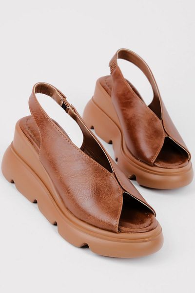 Lal Shoes & Bags Sandale cu talpă înaltă cu detalii din cauciuc pentru femei Korpe - maro