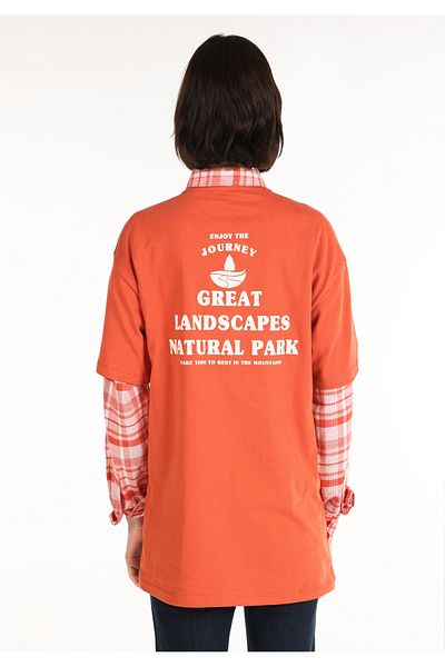 Colin's Tricou portocaliu cu mânecă scurtă pentru femei, cu gât rotund, cu croiala normală