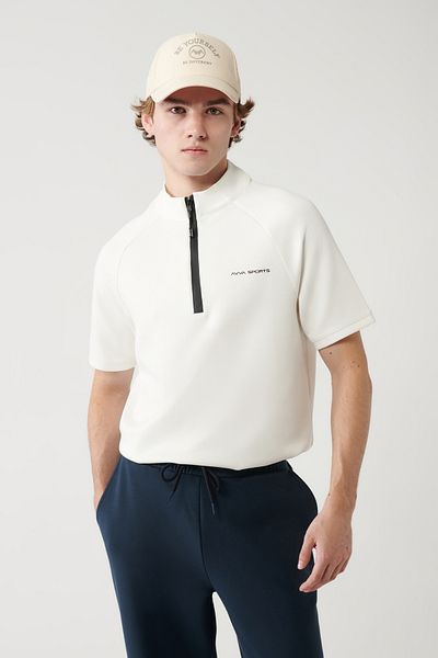 Avva Ecru Herren-T-Shirt mit Stehkragen und halbem Reißverschluss, bedruckt, A41y1312