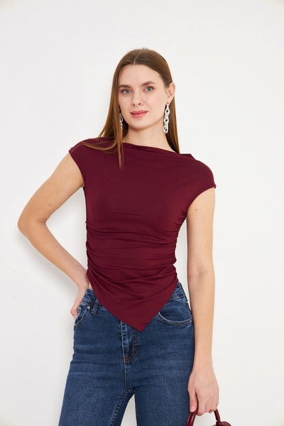 Akabi Kayık Yaka Büzgülü Kolsuz Tişört Bordo