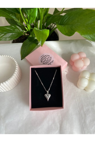 shop قلادة فضية اللون على شكل قلب