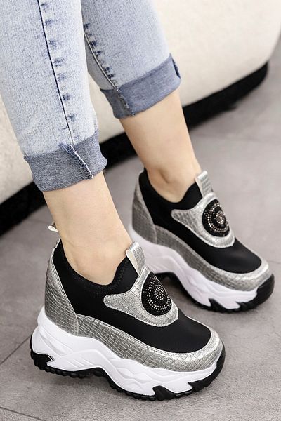 Mamito Ayakkabı Lavazza Stone Detailed Hidden Heel Sneakers