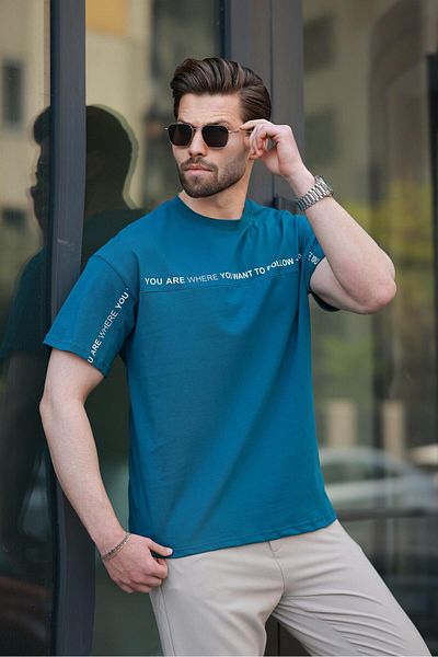Madmext Tricou de bază cu imprimeu cu decolteu albastru petrol E7156