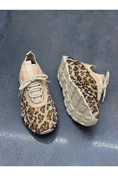 TakıDolabı Leopar Taşlı Kadın Günlük Spor Ayakkabı – Rahat, Şık ve Trend Sneaker