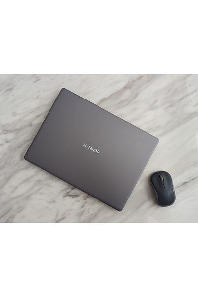 HONOR Magicbook Black Ryzen 5 4600 16 GB 512 GB Preowned