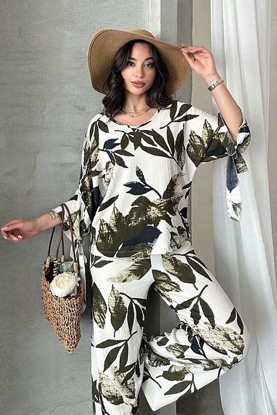 MD trend Women's Floral Patterned V-Neck Two-Piece Set