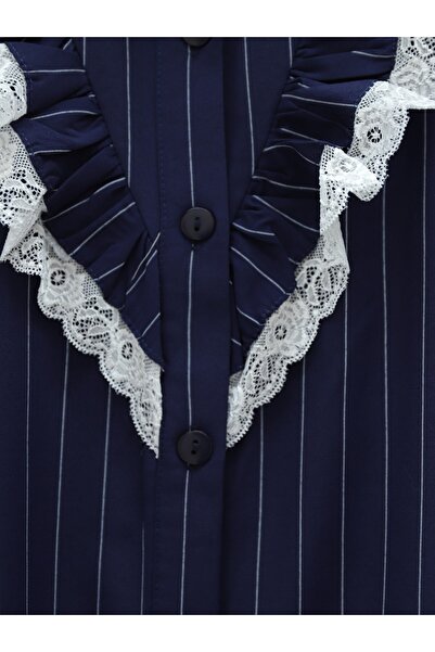 Modamorfo Сорочка з ґудзиками по всій довжині, мереживною обробкою спереду та смужками - Laci