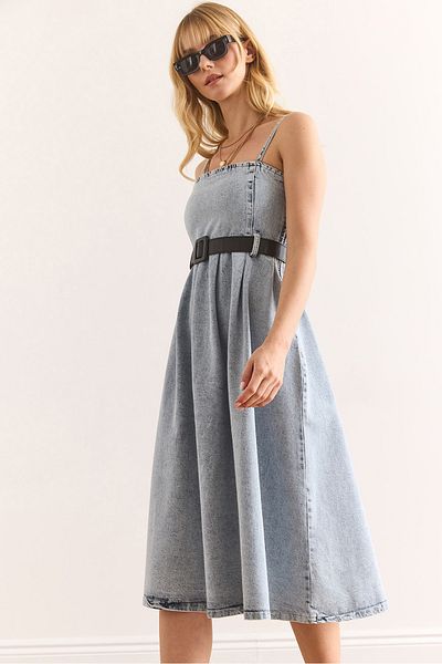 Olalook Rochie de damă albastră cu curea și curea Midi evazată din denim ELB-19002407