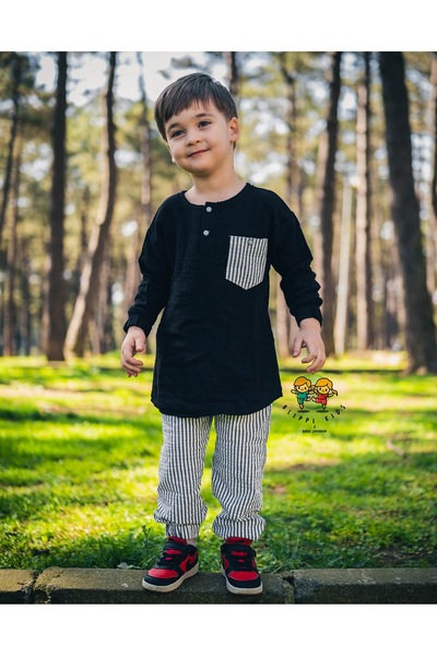 Siyah Beyaz Pamuklu Çizgili Model Alt Üst Erkek Takımı