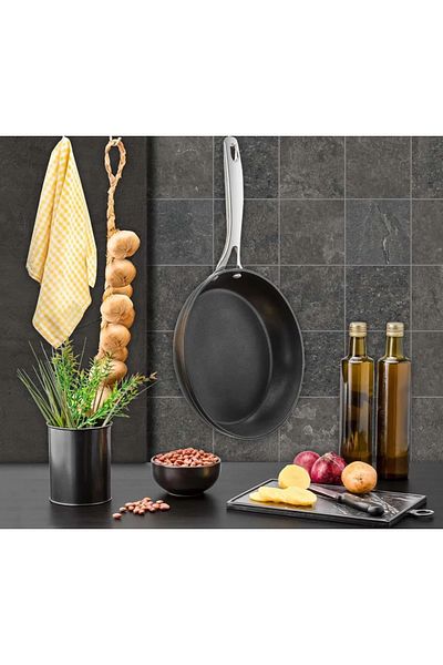 TRENDBULL Arte Diamond Series Cast Iron Fireproof Non-Stick Steel Pan with Handle 28 cm