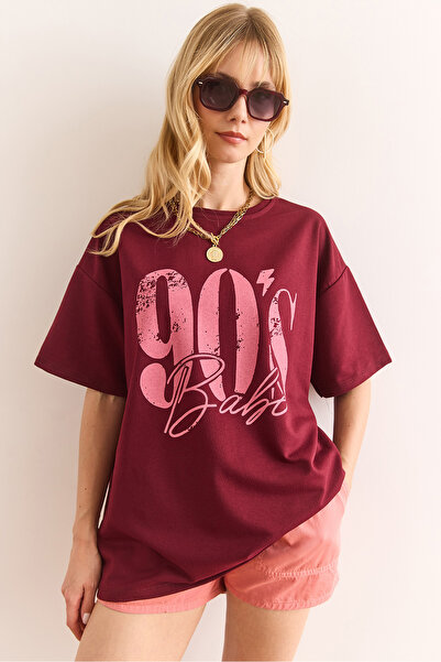 Olalook Γυναικείο μπλουζάκι μπορντό 90's με στάμπα με 2 κλωστές χαλαρή εφαρμογή TSH-19000901