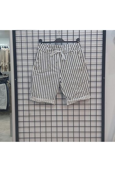 Butik Şans Black and White Striped Pocket Detailed Stretchy Italian Shorts