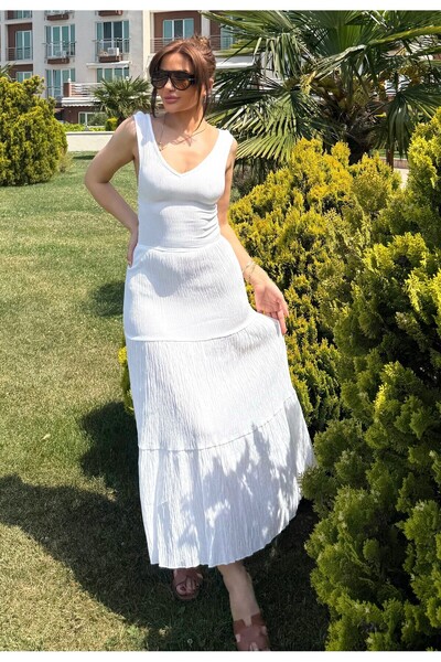 Daves Rochie albă de plajă cu detaliu la spate -