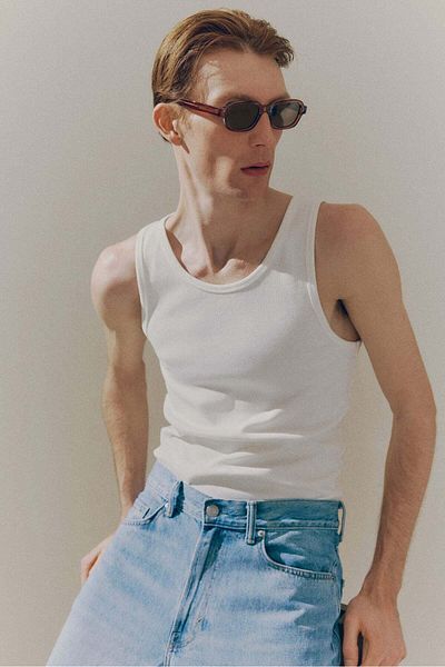 H&M قميص صدرية مضلعة بقصّة Slim Fit