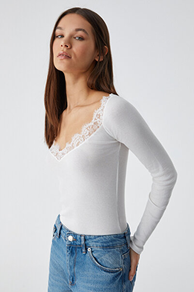 GRIMELANGE PARCERIO Kadın Slim Uzun Kollu Havuz Yaka İnce Ekru T-Shirt