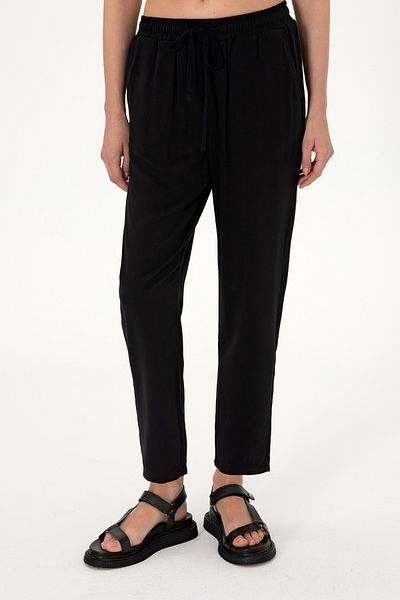 U.S. Polo Assn. Women's Black Canvas Trousers 50306423-Vr046