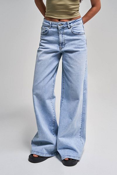 its basic Women's Snow Jeans Color 4S5-3 Palazzo Fit Super Stretch Fabric Inner Length 83 cm Denim Jean