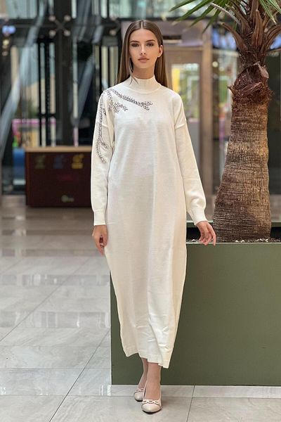 Ghisa Stone Embroidered Knitwear Dress on the Shoulder