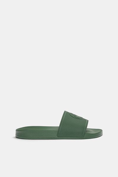 Pull & Bear صندل شاطئ مطاطي من STWD