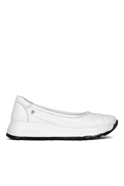 Celal Gültekin Kadın Beyaz Dolgu Topuklu Deri Ayakkabı