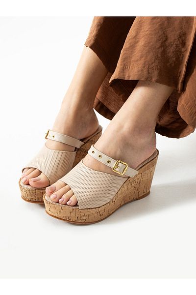 ALEMDAR AYAKKABI Γυναικείες παντόφλες LIONA Cream Wedge με τακούνι