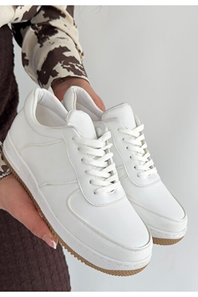 Erbilden White Skin Lace-Up Sports Shoes