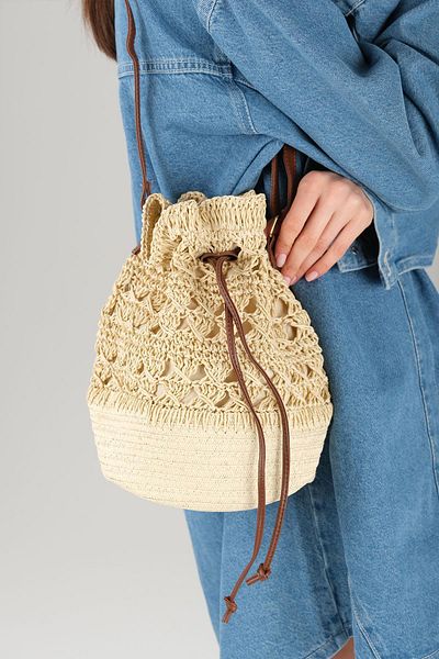 Mio Gusto Straw Weave Beige Color Women's Shoulder Bag